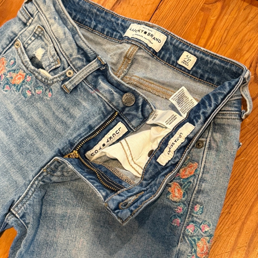 Lucky Brand Light Blue Skinny Jeans with Pink Floral Embroidery - Picture 6 of 12